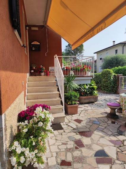 Casapatrizia B&B Сірміоне Екстер'єр фото