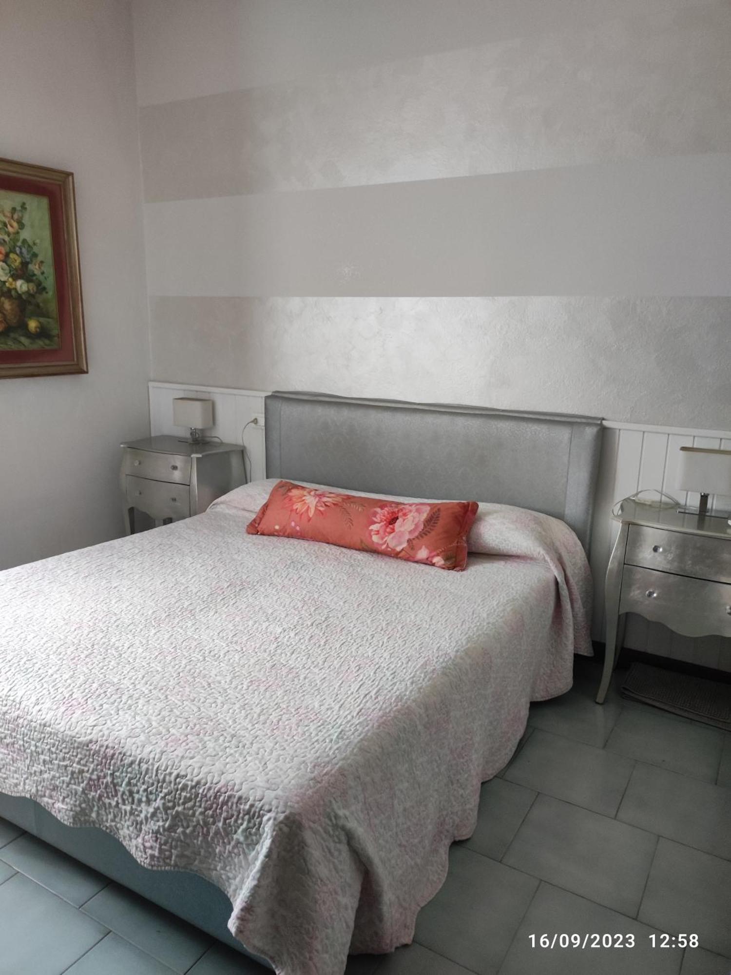 Casapatrizia B&B Сірміоне Екстер'єр фото